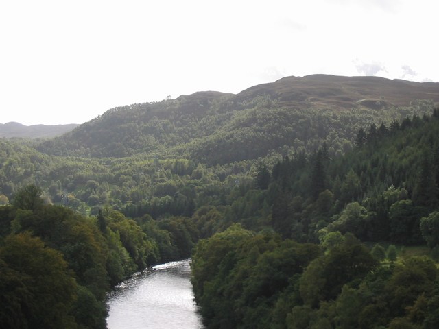 Scotland: Some fisherman in the valley