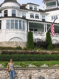 Susan in front of the house I will buy very soon