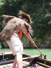 Yangtze River - Pushing the boat along